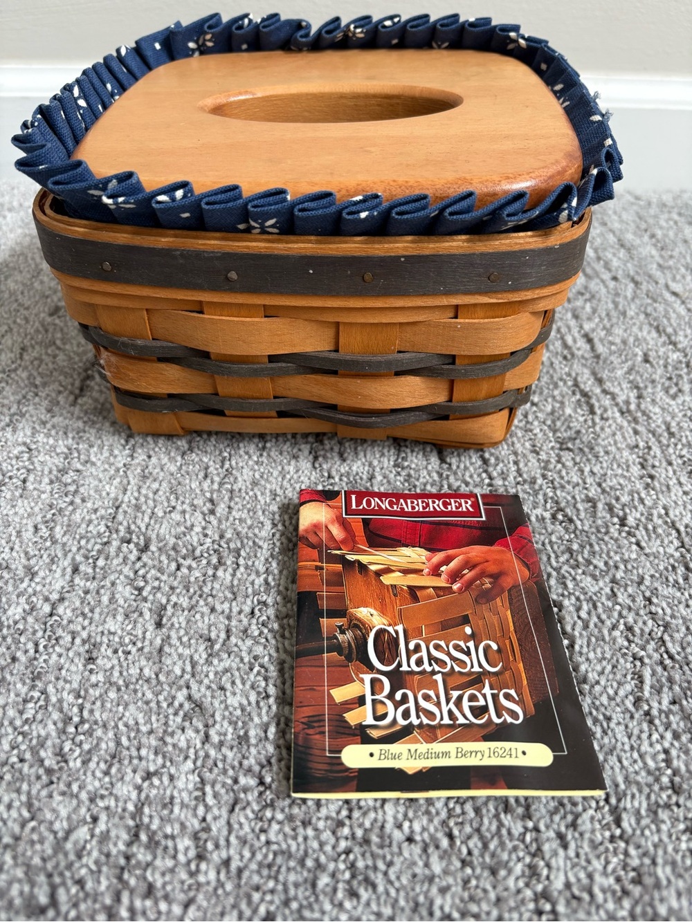 Vintage Longaberger Blue Trim Woven Wooden Tissue Box Cover
